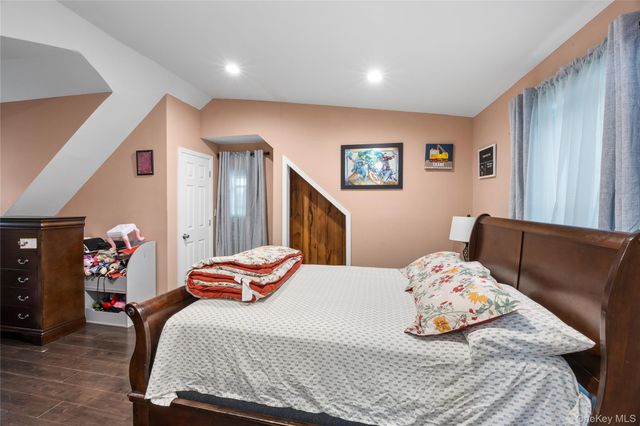 92 Wright Avenue, Deer Park, NY 11729