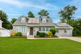 92 Wright Avenue, Deer Park, NY 11729