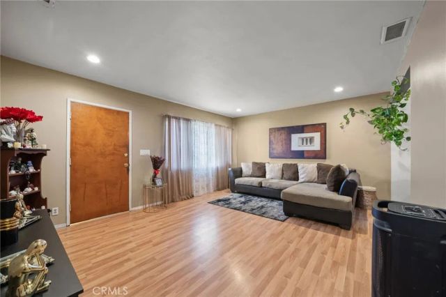 1422 E Mauretania, Wilmington, CA 90744