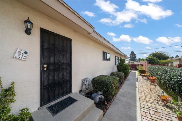 1422 E Mauretania, Wilmington, CA 90744