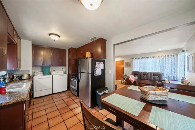 1422 E Mauretania, Wilmington, CA 90744