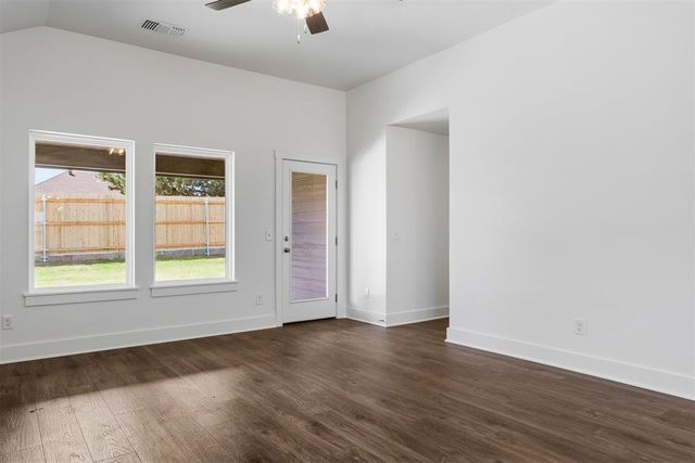 13228 SW 8th Street, Yukon, OK 73099