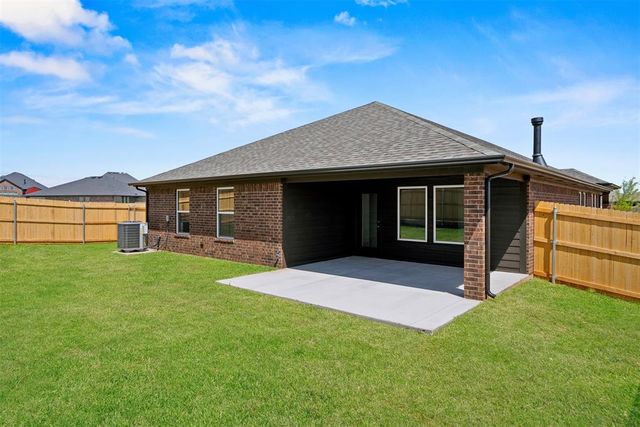 13228 SW 8th Street, Yukon, OK 73099