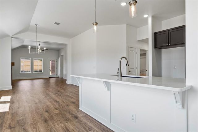 13228 SW 8th Street, Yukon, OK 73099
