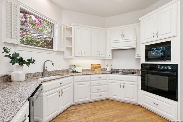53 BRISTOL GRN, San Antonio, TX 78209