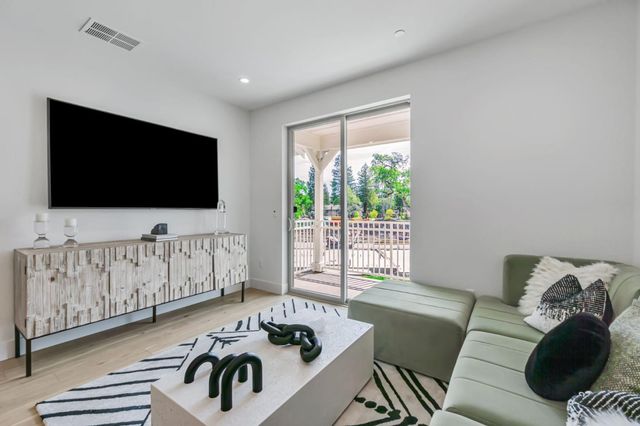 2775 Oak Road, Walnut Creek, CA 94597