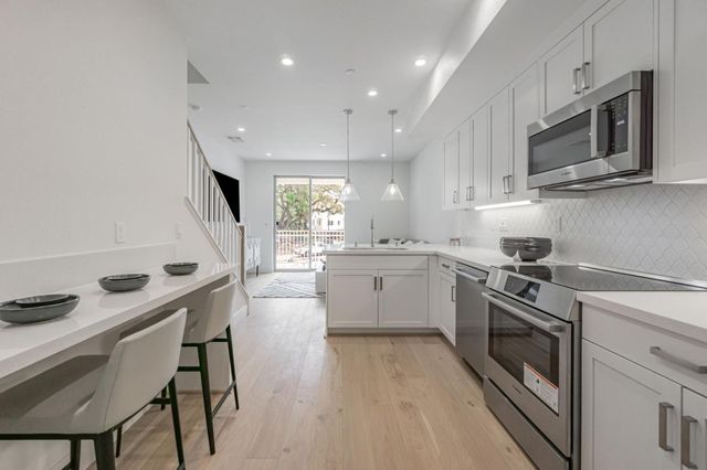 2775 Oak Road, Walnut Creek, CA 94597
