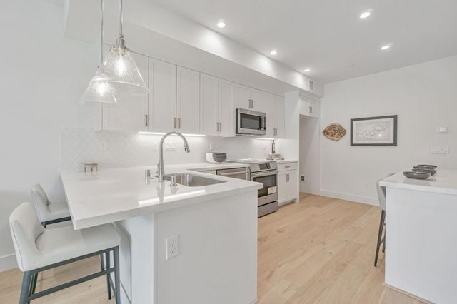 2775 Oak Road, Walnut Creek, CA 94597