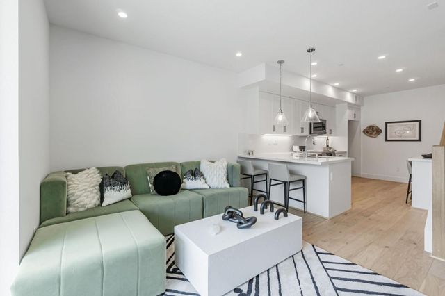2775 Oak Road, Walnut Creek, CA 94597