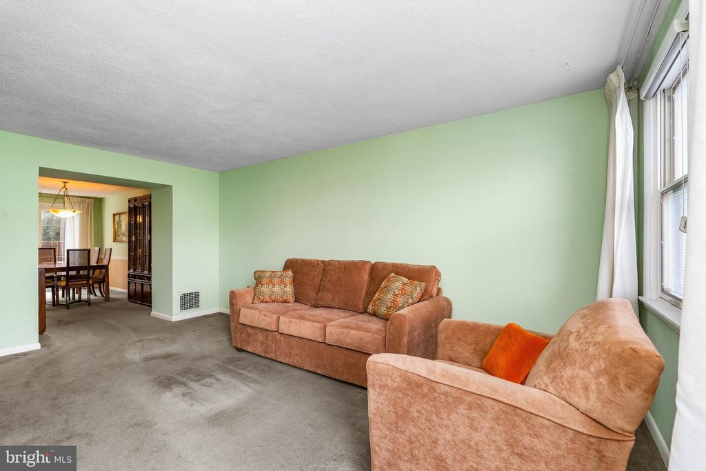 208 BUNGALOW AVE, WILMINGTON, DE 19805 — photo 5