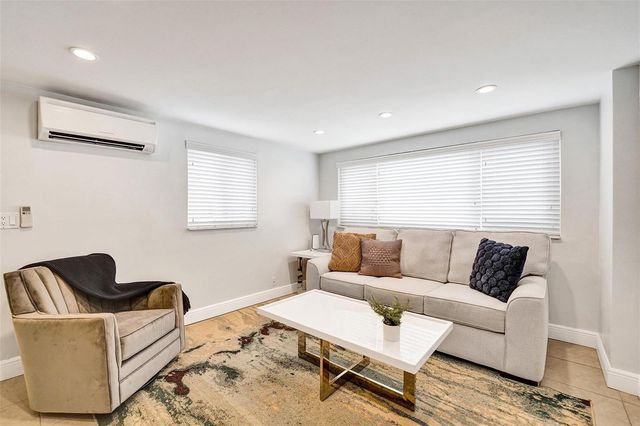 1245 NE 17TH Way, Fort Lauderdale, FL 33304