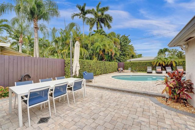 1245 NE 17TH Way, Fort Lauderdale, FL 33304