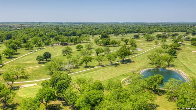 1009 PRINCE ALBERT, Seguin, TX 78155