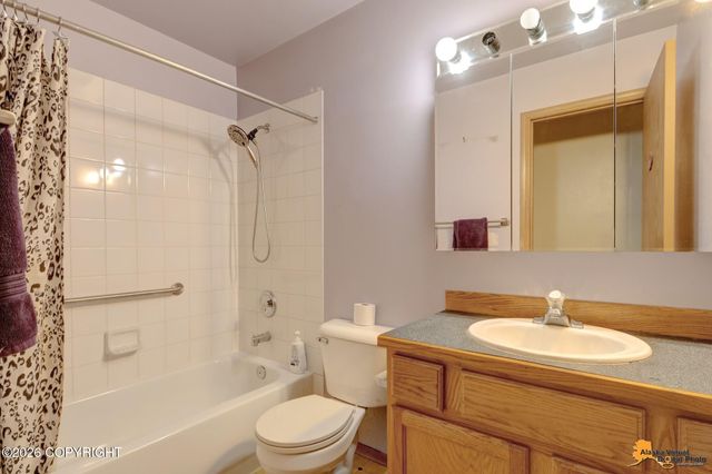 6731 Spruce Street, Anchorage, AK 99507