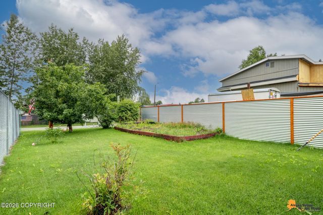6731 Spruce Street, Anchorage, AK 99507