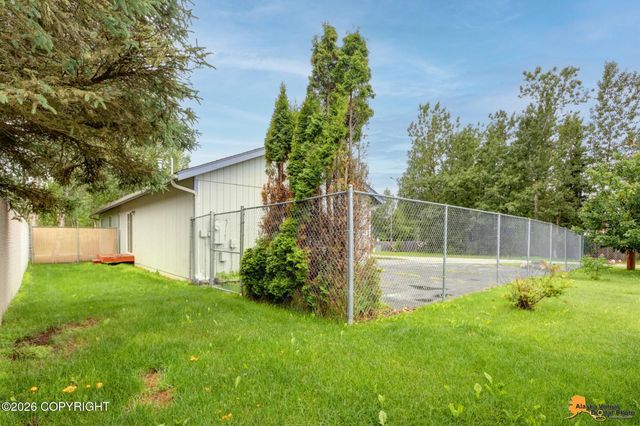 6731 Spruce Street, Anchorage, AK 99507