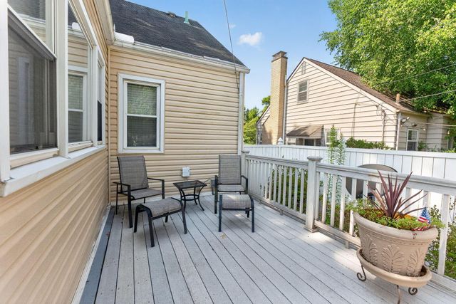 202 Deland Avenue, Columbus, OH 43214