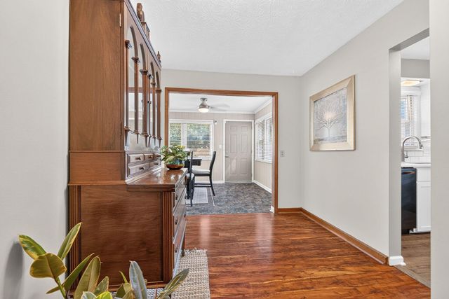 202 Deland Avenue, Columbus, OH 43214