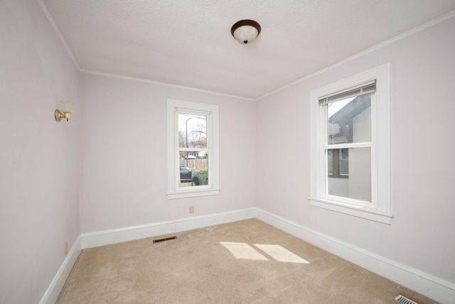 583 Pascal Street N, Saint Paul, MN 55104