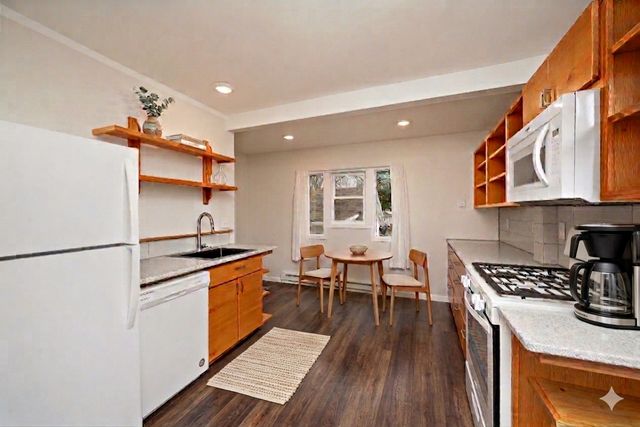 583 Pascal Street N, Saint Paul, MN 55104