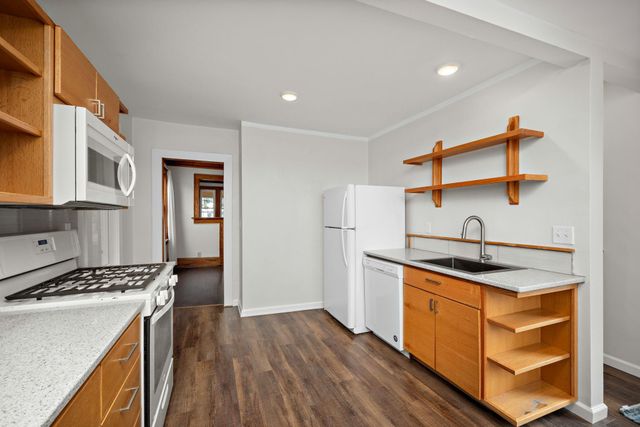 583 Pascal Street N, Saint Paul, MN 55104