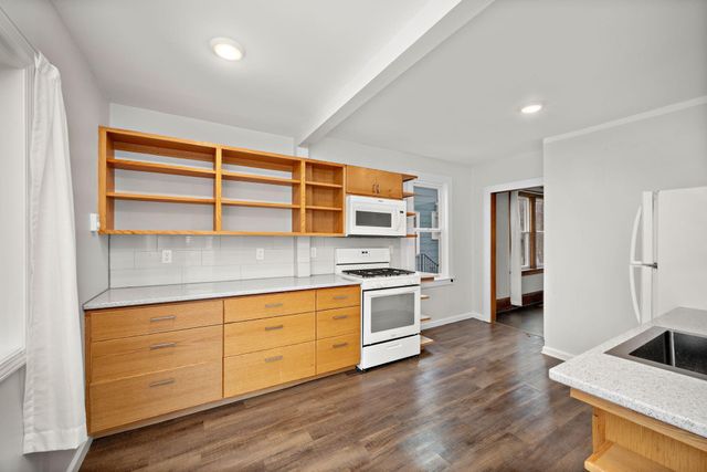 583 Pascal Street N, Saint Paul, MN 55104