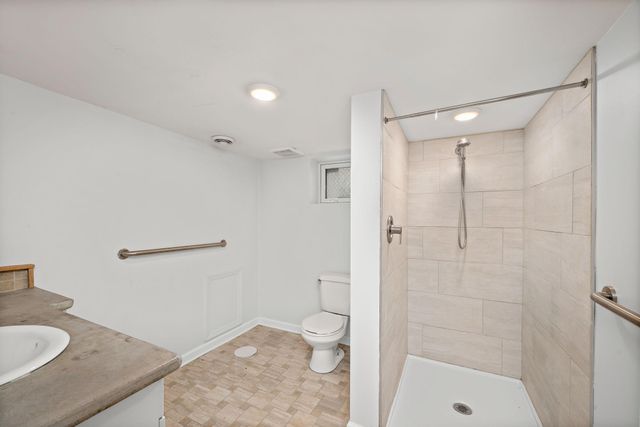 583 Pascal Street N, Saint Paul, MN 55104