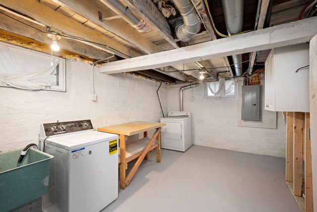 583 Pascal Street N, Saint Paul, MN 55104