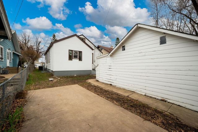 583 Pascal Street N, Saint Paul, MN 55104