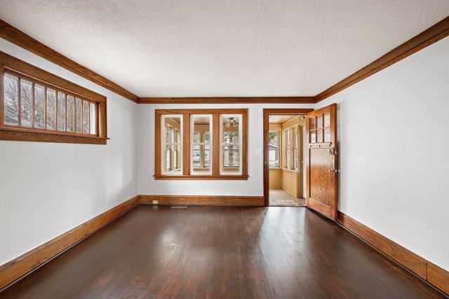 583 Pascal Street N, Saint Paul, MN 55104