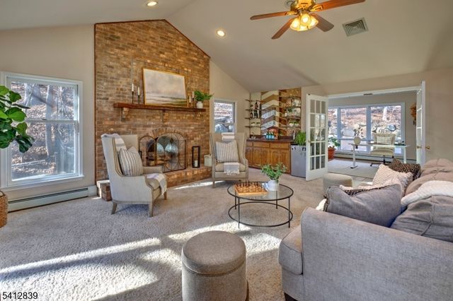 6 Rock Spring Rd, Chester Twp., NJ 07930