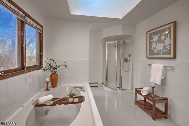 6 Rock Spring Rd, Chester Twp., NJ 07930