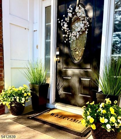 6 Rock Spring Rd, Chester Twp., NJ 07930