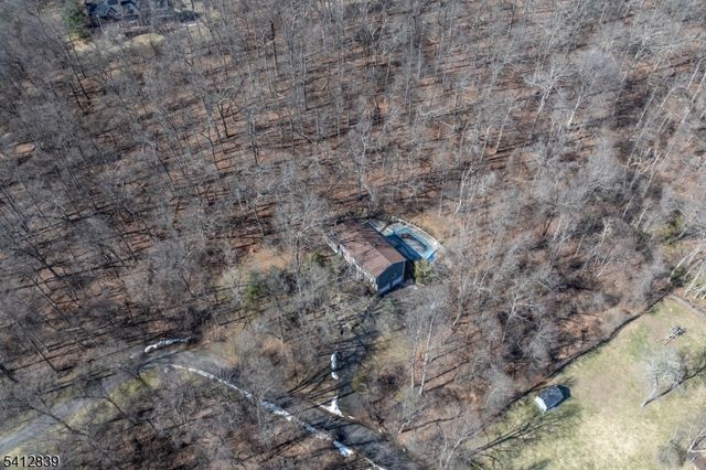 6 Rock Spring Rd, Chester Twp., NJ 07930