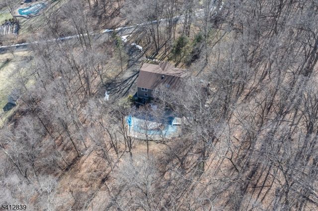 6 Rock Spring Rd, Chester Twp., NJ 07930