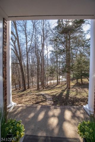 6 Rock Spring Rd, Chester Twp., NJ 07930