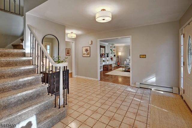 6 Rock Spring Rd, Chester Twp., NJ 07930