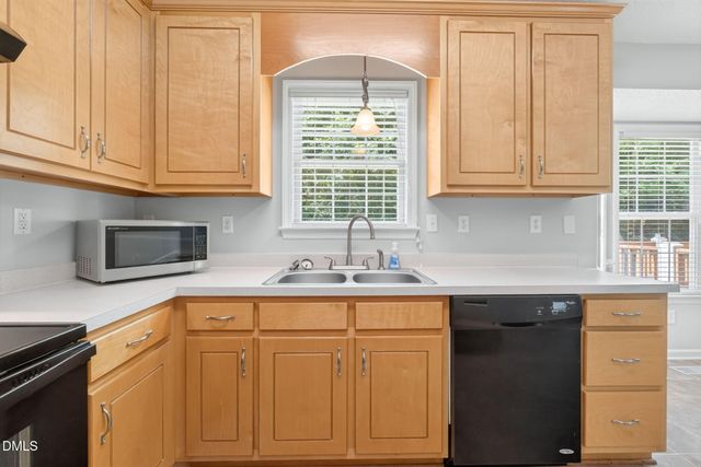 29 Sommerset Drive, Clayton, NC 27520