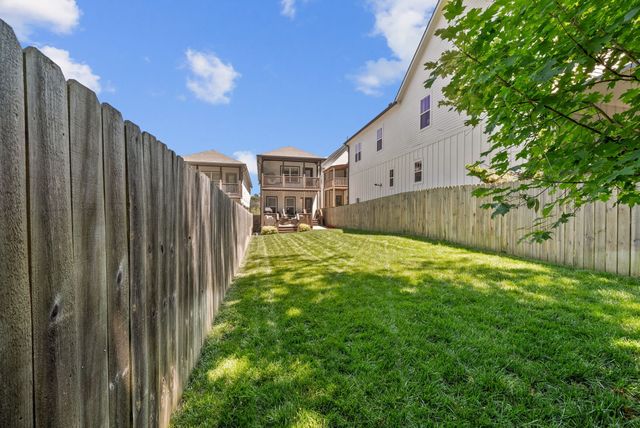 1516A Rosebank Ave, Nashville, TN 37206