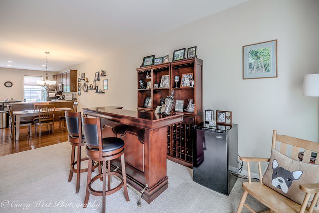 4062 POMPTON Avenue, Elgin, IL 60124