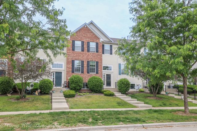 4062 POMPTON Avenue, Elgin, IL 60124