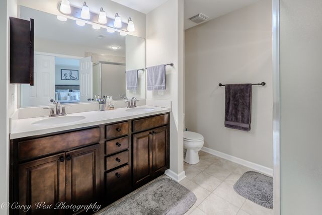 4062 POMPTON Avenue, Elgin, IL 60124