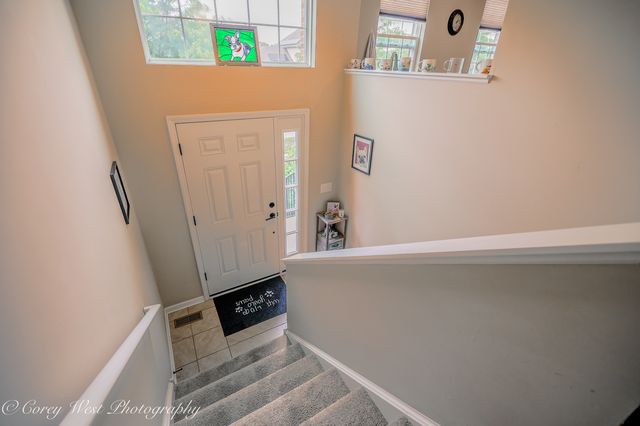 4062 POMPTON Avenue, Elgin, IL 60124