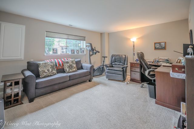 4062 POMPTON Avenue, Elgin, IL 60124