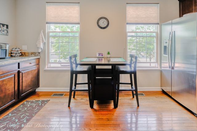 4062 POMPTON Avenue, Elgin, IL 60124