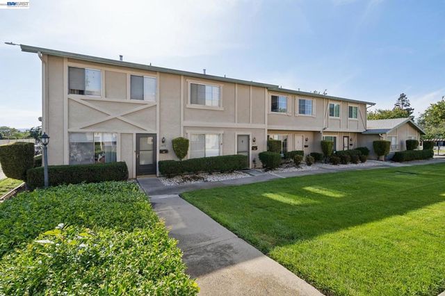 1479 Big Basin Dr, Milpitas, CA 95035