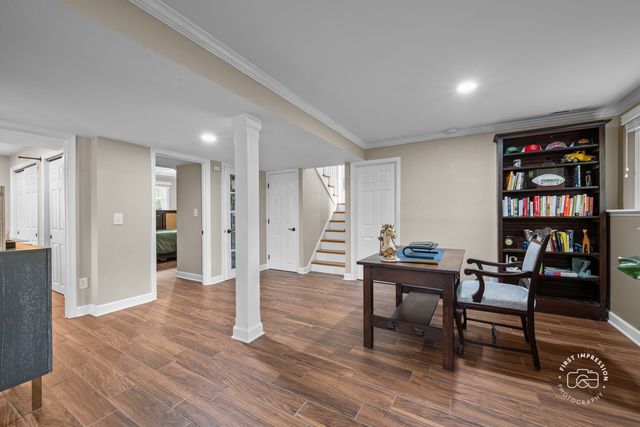 325 Hemlock Lane, Naperville, IL 60540