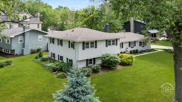 325 Hemlock Lane, Naperville, IL 60540