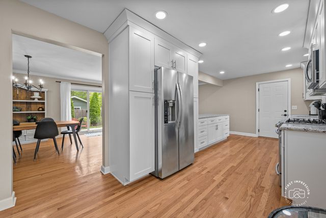 325 Hemlock Lane, Naperville, IL 60540