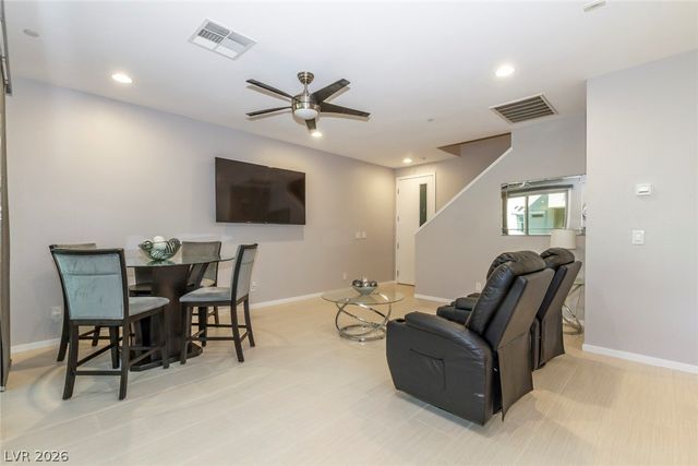 11257 Rainbow Peak Avenue 211, Las Vegas, NV 89135